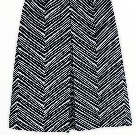 Escada Rendal Black & White Chevron Knit Midi Skirt - Picture 3 of 16